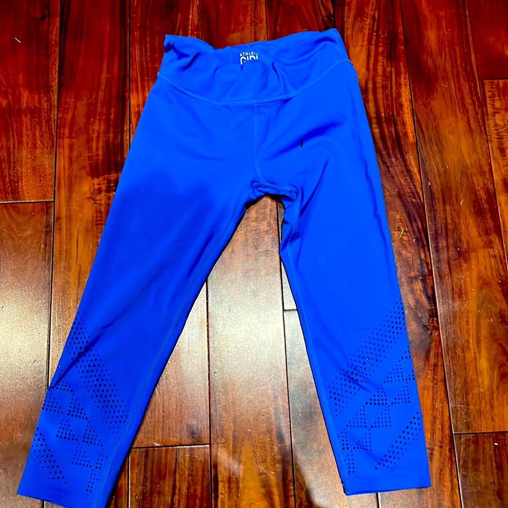 ATHLETA girls blue running/yoga capri pants